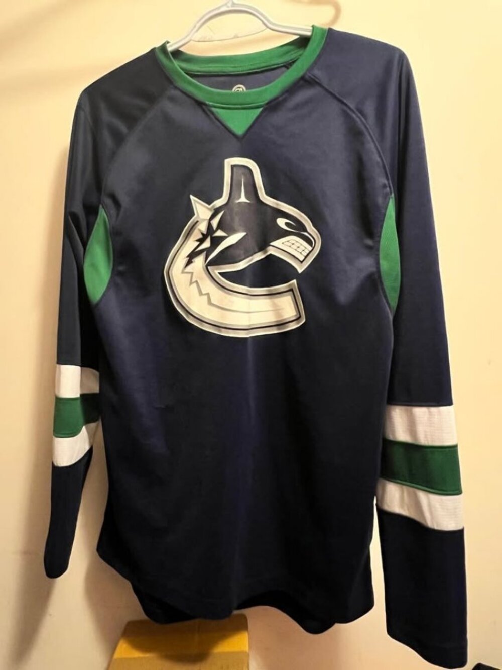 Vancouver Canucks NHL Practice Jersey Mens S Navy Orca Long Sleeve Hockey Fan